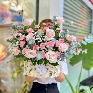 Giỏ Hoa Hồng Mix Cẩm Chướng GH-051